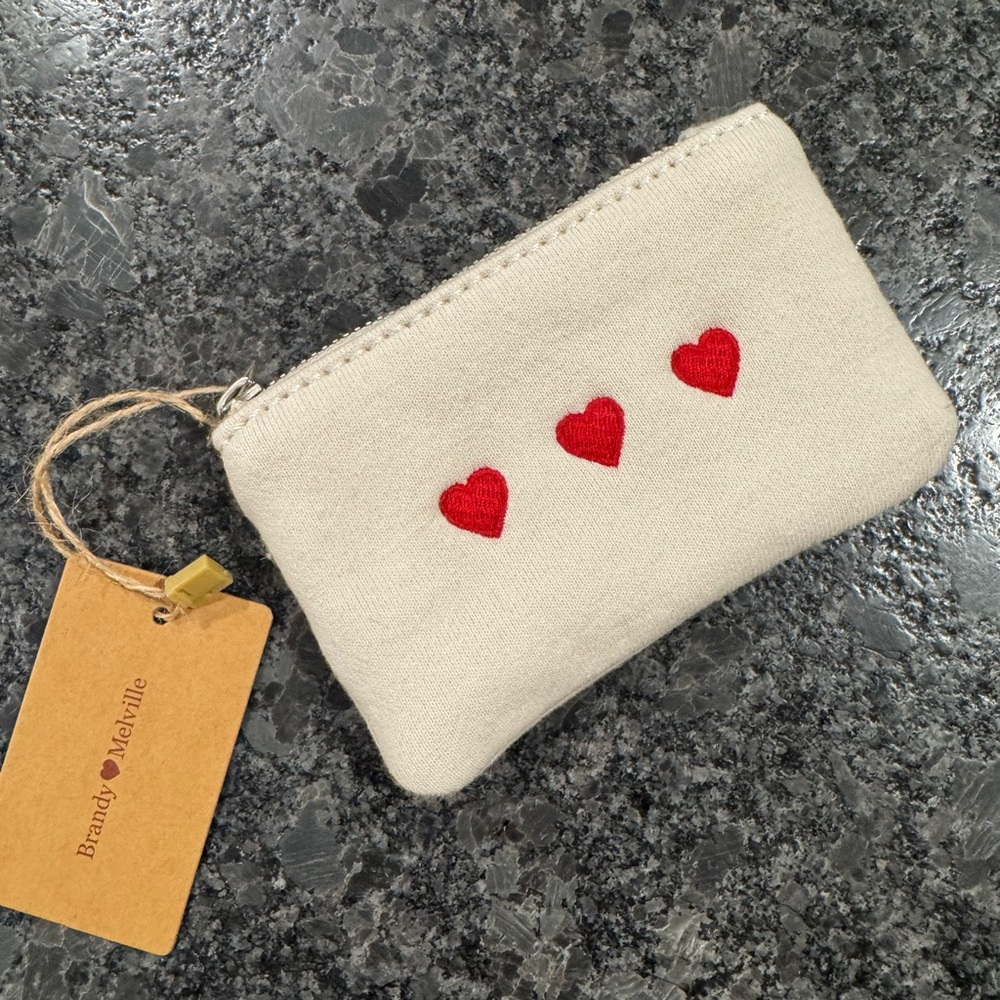 NWT Brandy Melville Heart Zip Pouch